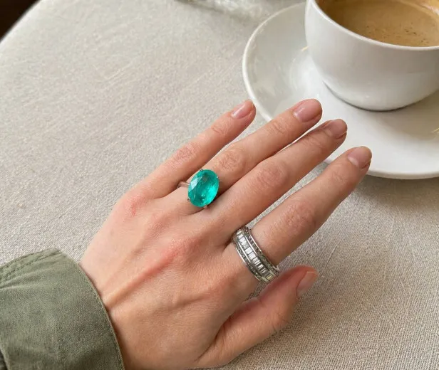 Серебряное кольцо Elegant с параиба lab, овал — родий